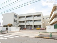 周辺環境:青梅市立新町中学校