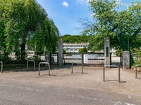 周辺環境:あきる野市立多西小学校